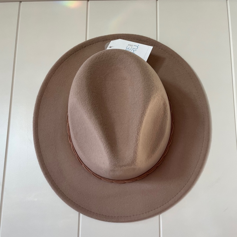 Camel Tan western trendy felt wide brim fedora Hat